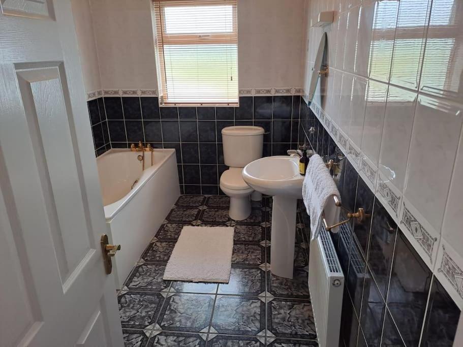 Buncronan Port Self Catering Villa Donegal Town Eksteriør billede